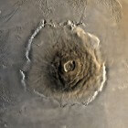 Olympus Mons: De grootste vulkaan in het zonnestelsel