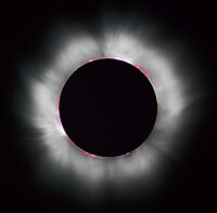De corona van de zon is zichtbaar tijdens een zonsverduistering. / Bron: Luc Viatour, Wikimedia Commons (CC BY-SA-3.0)