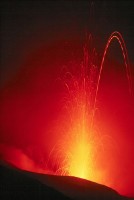 Uitbarsting van de vulkaan Stromboli, Italië / Bron: Wolfgang Beyer, Wikimedia Commons (CC BY-SA-3.0)
