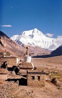 Mount Everest / Bron: John Hill, Wikimedia Commons (CC BY-SA-3.0)