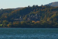 Laacher See in de Eifel / Bron: ChillingGrizzly, Wikimedia Commons (CC BY-SA-3.0)